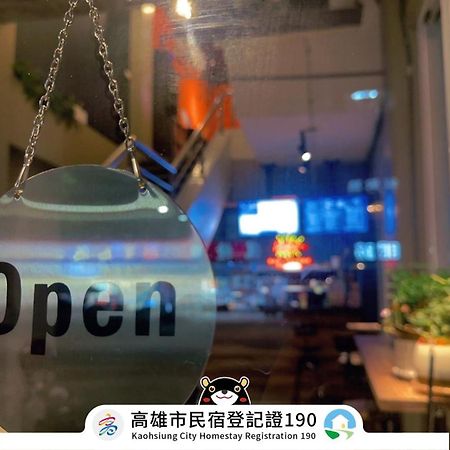 Like Hostel & Bar Lounge Kaohsziung Kültér fotó